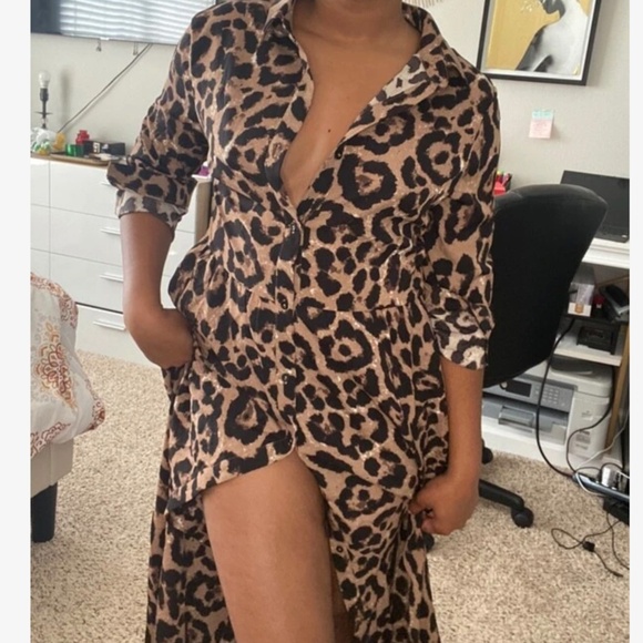 Luxe  Leopard Print Slit Belted Maxi Dress - Picture 3 of 8